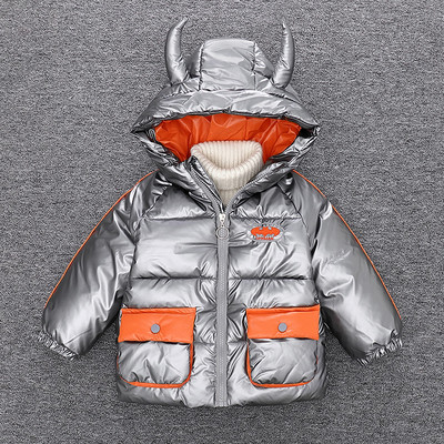 Taskute ja 3D elemendiga laste jope poistele