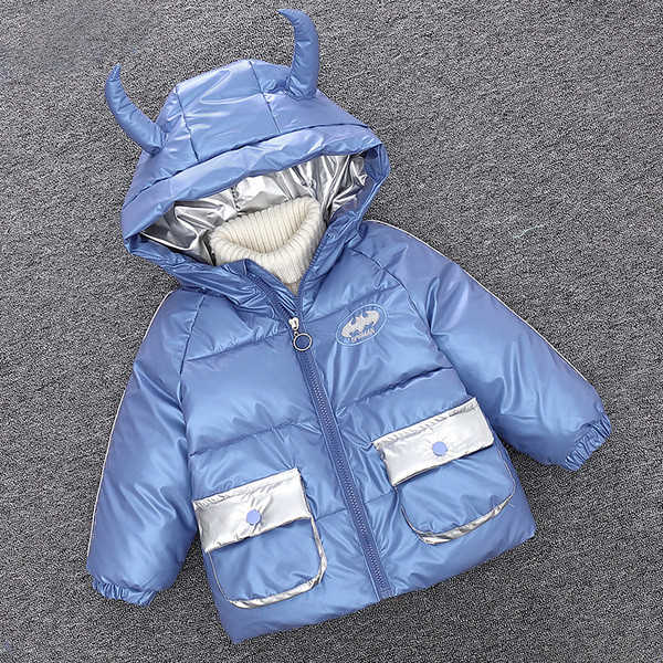 Taskute ja 3D elemendiga laste jope poistele