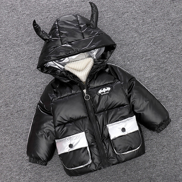 Taskute ja 3D elemendiga laste jope poistele