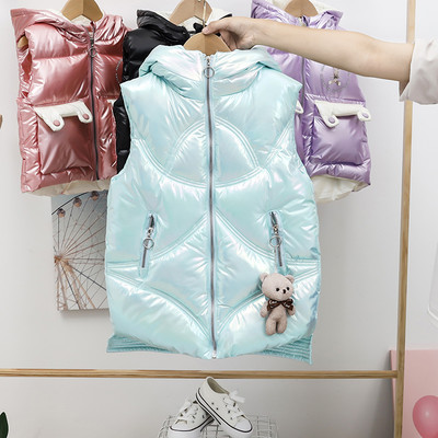 Kapuutsiga laste sügis-talvine vest