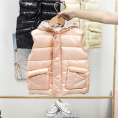 Laste sügis-talvine vest kapuutsiga ja taskutega