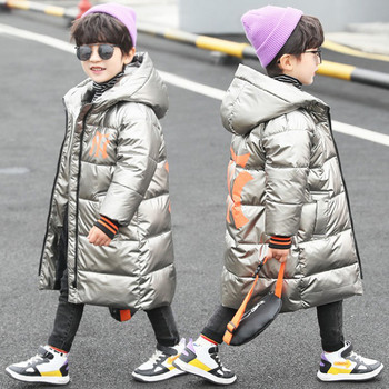 Χειμερινό παιδικό μπουφάν για αγόρια μακρύ μοντέλο με κουκούλα και απλικέ