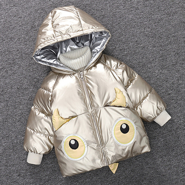 Laste moodne kapuutsiga ja aplikatsiooniga jope poistele