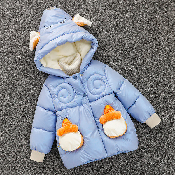 Kapuutsiga ja 3D elemendiga laste talvejope poistele