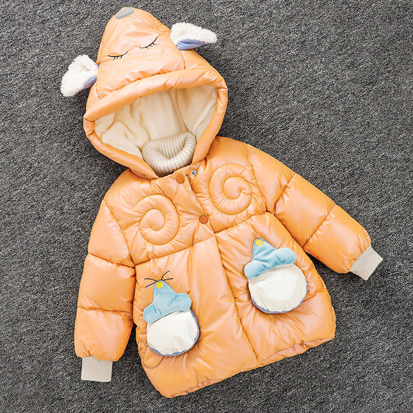 Kapuutsiga ja 3D elemendiga laste talvejope poistele