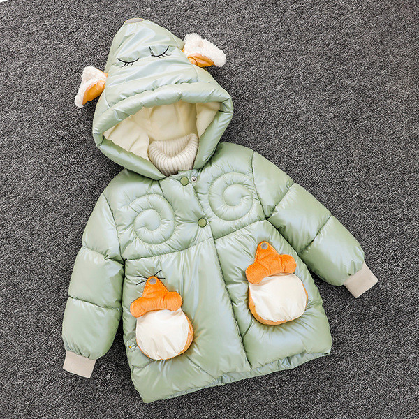 Kapuutsiga ja 3D elemendiga laste talvejope poistele