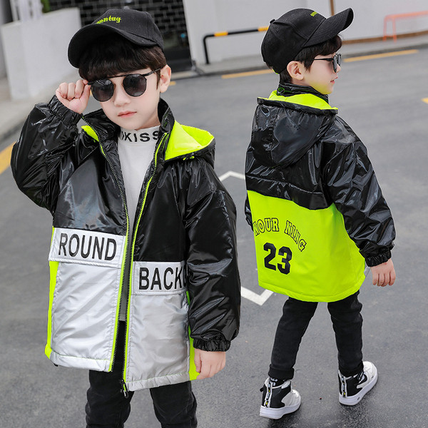 Dječja jakna za dječake s kapuljačom i patentnim zatvaračem