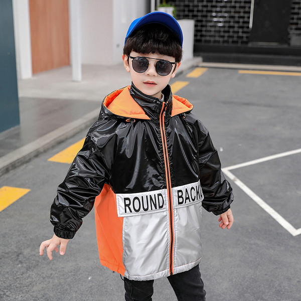 Dječja jakna za dječake s kapuljačom i patentnim zatvaračem