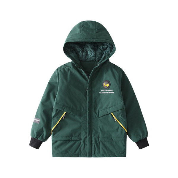 Laste jope poistele kirjade ja kapuutsiga