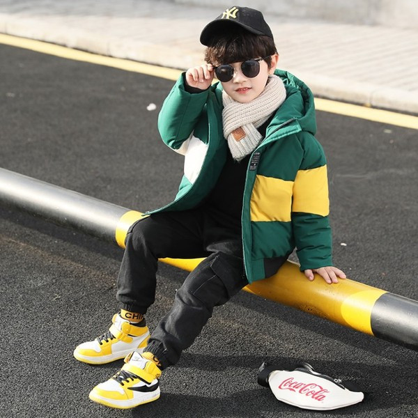 Talvine kapuutsiga laste jope poistele