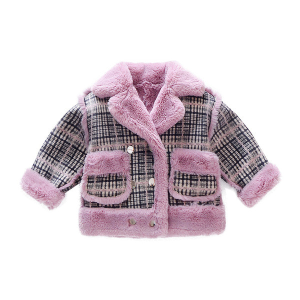 Lühike sooja voodri ja nööpidega ruuduline mantel