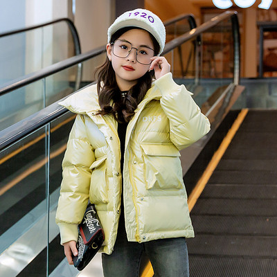 Taskutega läikiva efektiga talvejope tüdrukutele