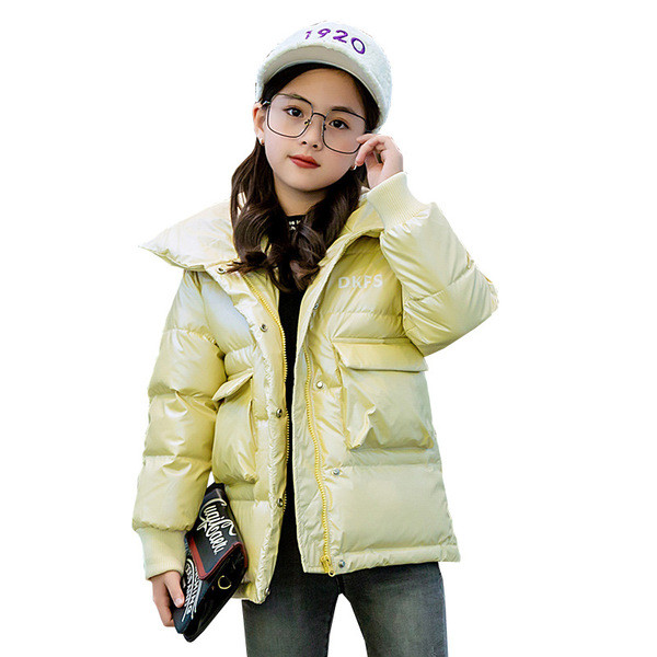 Taskutega läikiva efektiga talvejope tüdrukutele