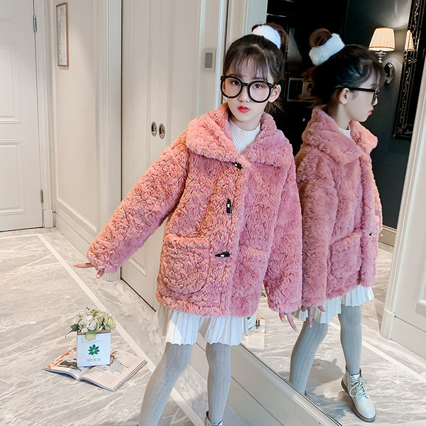 Nööpide ja taskuga laste sulejope