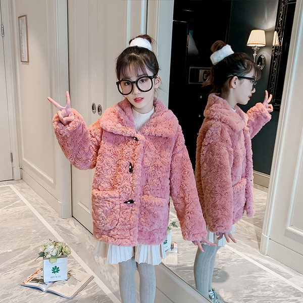 Nööpide ja taskuga laste sulejope