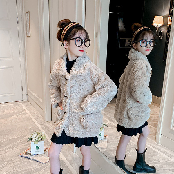 Nööpide ja taskuga laste sulejope