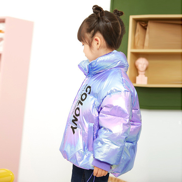 Särava efekti ja kirjadega laste talvejope - unisex mudel