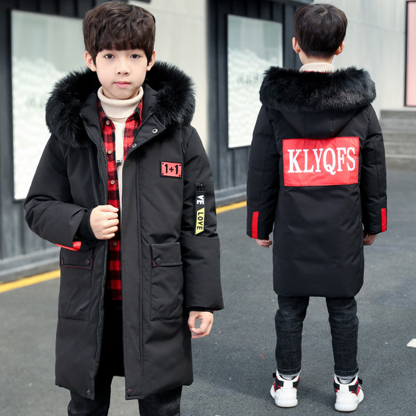 Vabaaja laste jope poistele pikk kapuutsi ja sulestikuga mudel