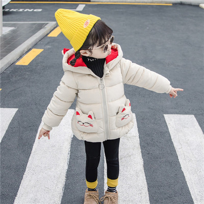 Talvine laste jope tüdrukutele, mille kapuutsil ja taskutel on 3D elemendid