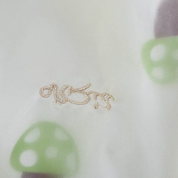 Kapuutsiga tüdrukute lastejakk - lõikega mudel