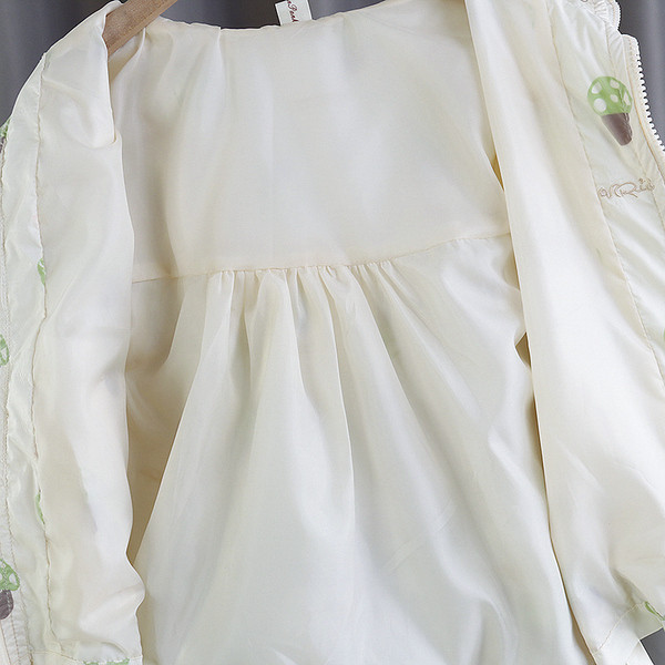 Kapuutsiga tüdrukute lastejakk - lõikega mudel