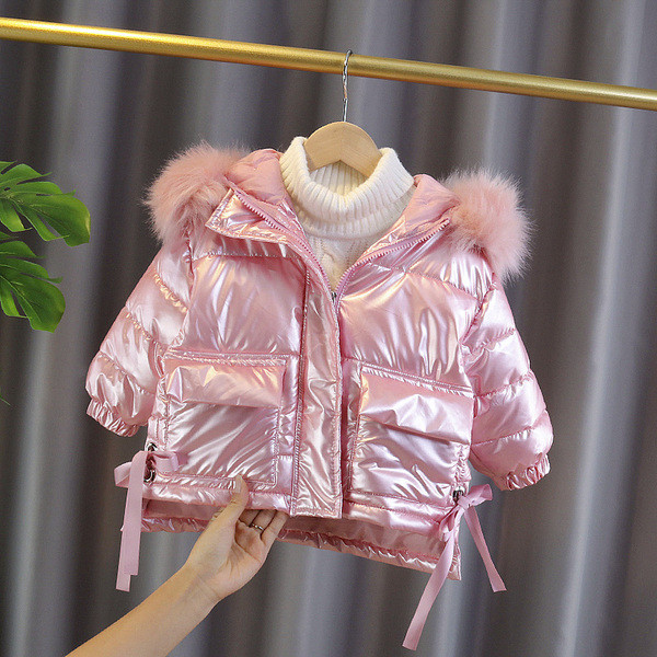 Moodne kapuutsiga ja udusulgedega laste soojendaja tüdrukutele