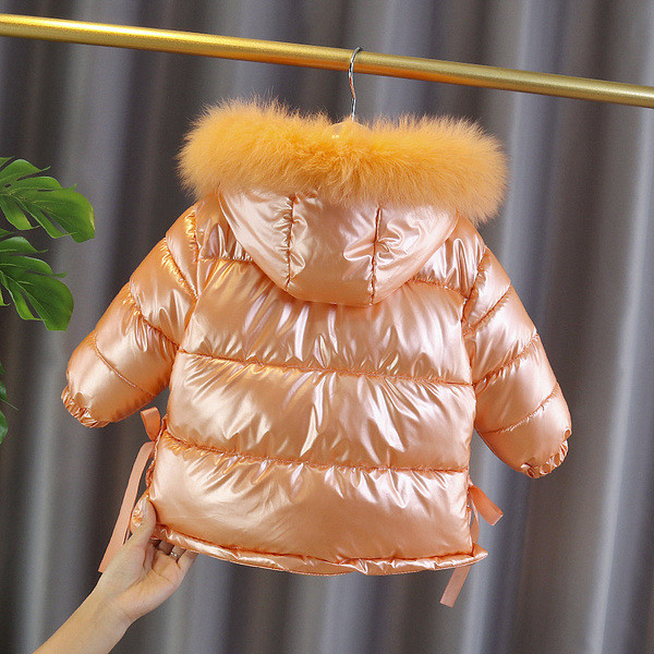 Moodne kapuutsiga ja udusulgedega laste soojendaja tüdrukutele