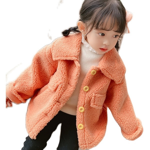 Kohev krae ja nööpidega lastemantel