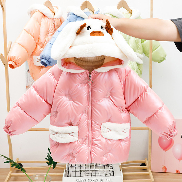 Talvine laste jope sulekapuutsiga ja 3D elemendiga