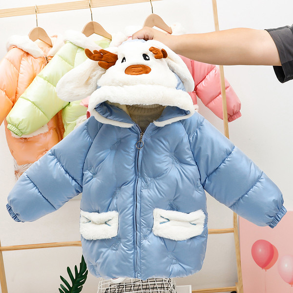 Talvine laste jope sulekapuutsiga ja 3D elemendiga