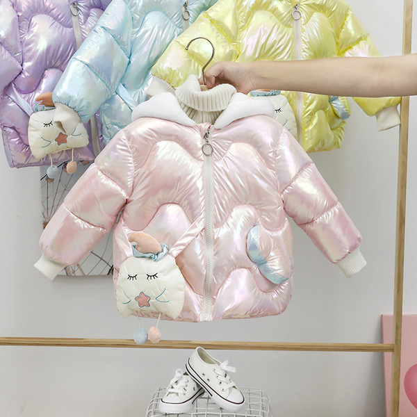 Moodne 3D elemendiga talvine laste jope