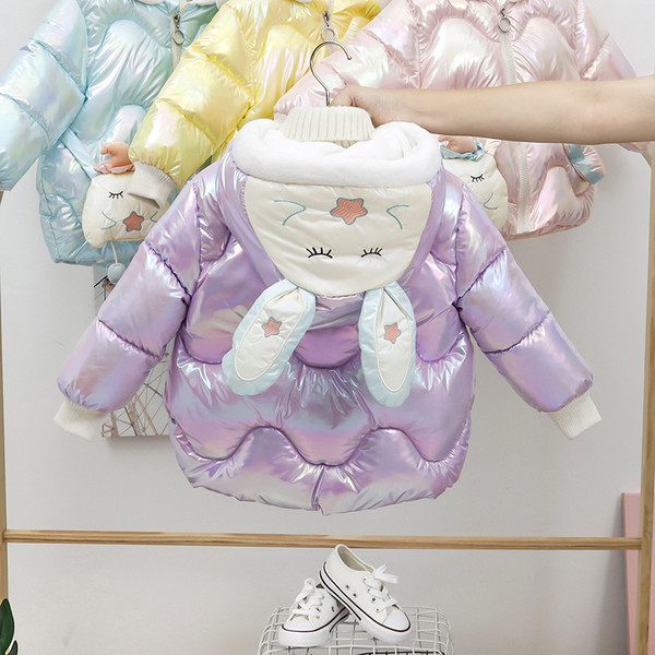 Moodne 3D elemendiga talvine laste jope