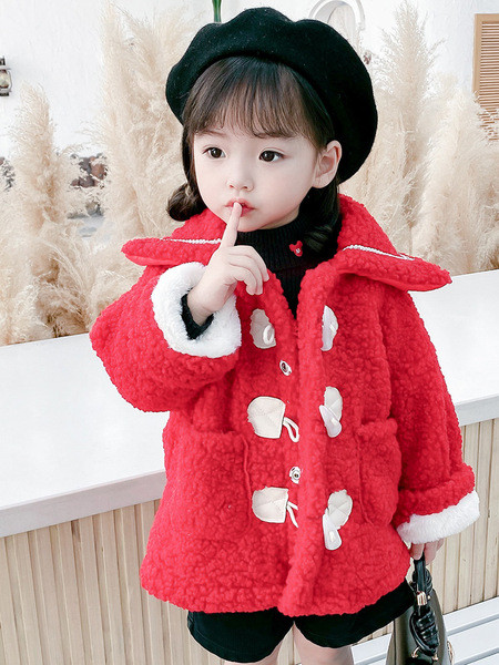 Nööpide ja taskutega kohev lastemantel