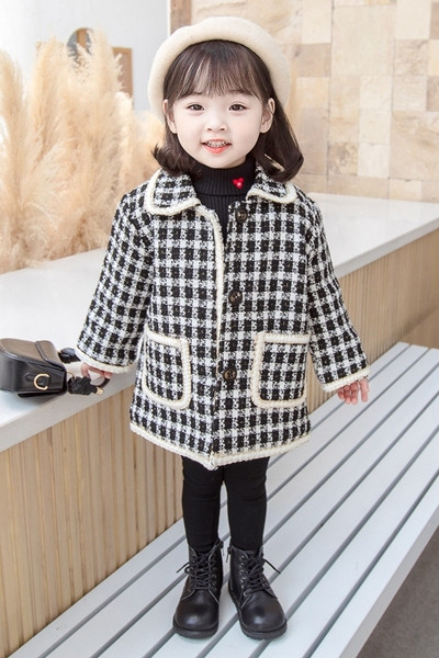 Laste stiilne must-valge mantel tüdrukutele