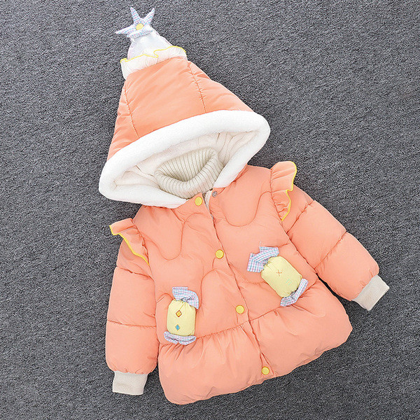 Uut mudelit laste talvejope kapuutsil 3D elemendiga