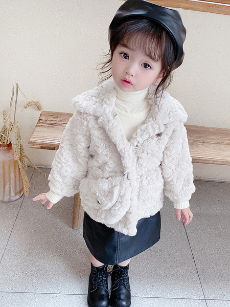 Pehmus krae ja nööpidega lastemantel