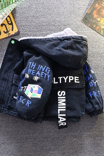 Uue mudeli kapuutsiga ja kirjadega talve laste jope poistele