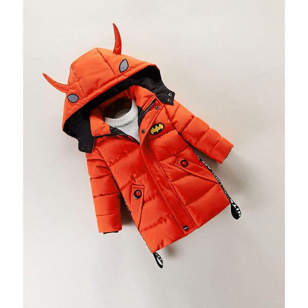 Χειμερινό μπουφάν για αγόρια με τρισδιάστατα στοιχεία