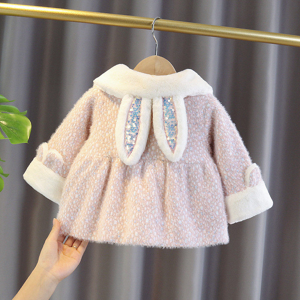 Moodne 3D elemendi ja litritega lastemantel tüdrukutele