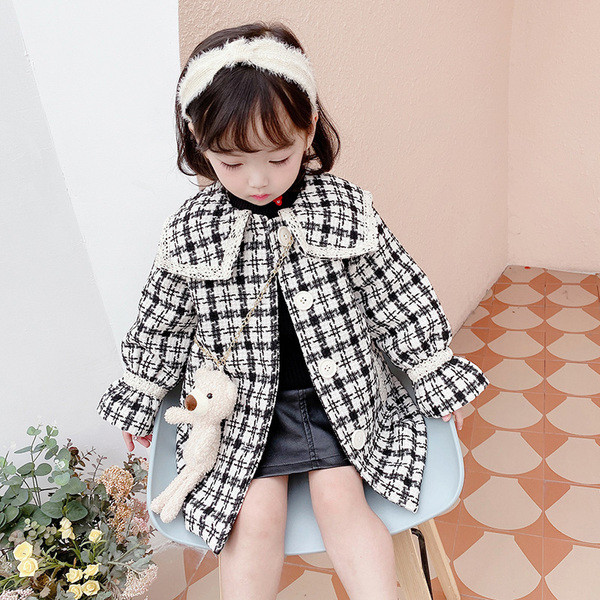 Ruuduline laste pikk mantel nööpide ja kaisukaru aksessuaariga