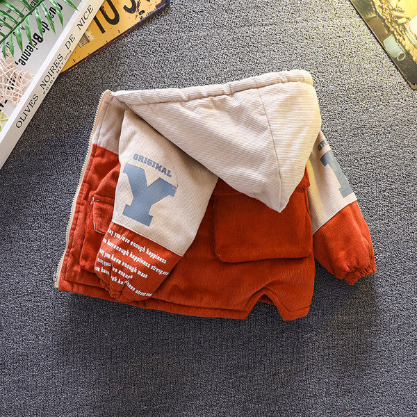 Dječja ležerna jakna za dječake s kapuljačom i natpisima