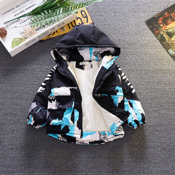 Πολύχρωμο παιδικό μπουφάν για αγόρια με κουκούλα και επιγραφή