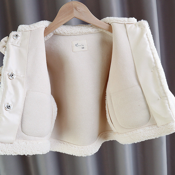 Uut mudelit paeltega laste sulejope tüdrukutele