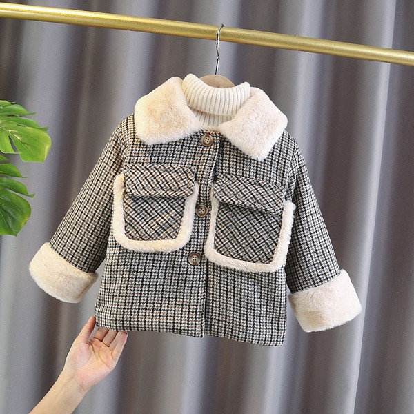 Pehme voodri ja taskutega laste ruuduline mantel tüdrukutele