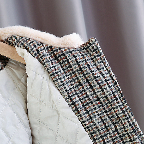 Pehme voodri ja taskutega laste ruuduline mantel tüdrukutele