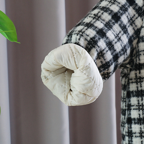 Novi model kariranog dječjeg kaputa za djevojčice na gumbe