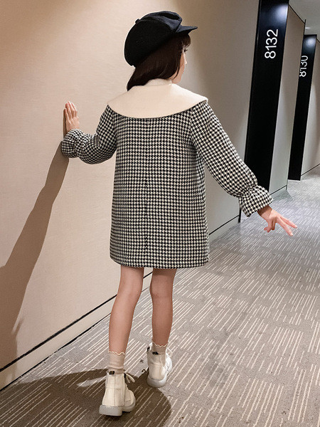 Dječji moderni karirani kaput s gumbima i džepovima