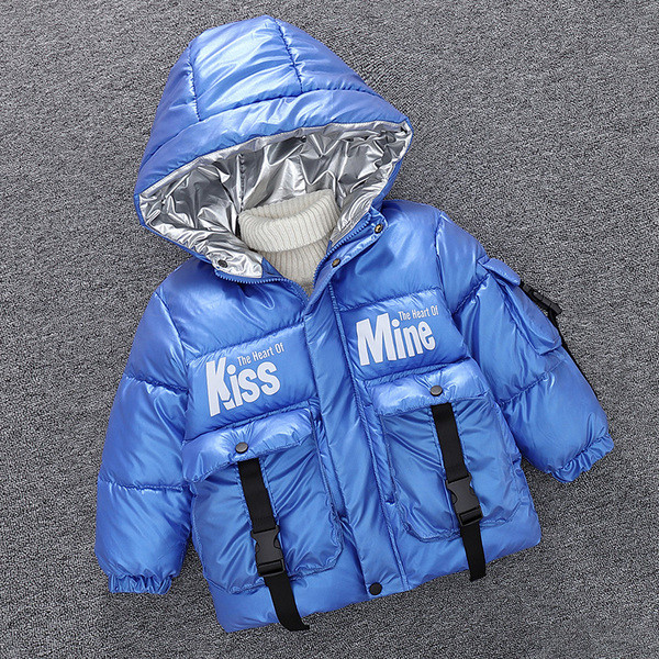 Μοντέρνο χειμερινό παιδικό μπουφάν με κουκούλα και επιγραφές