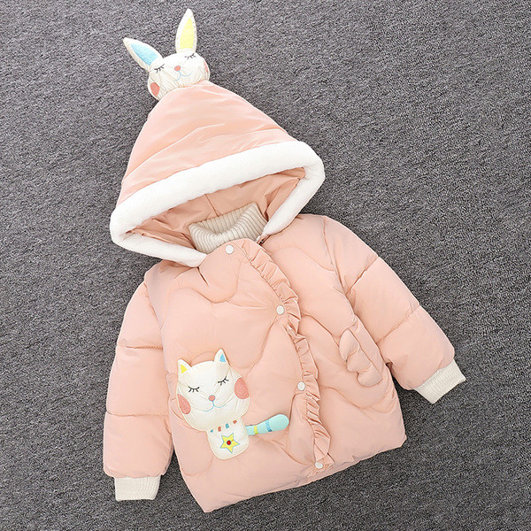 Kapuutsil 3D-elemendiga laste talvejope