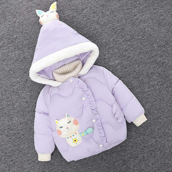 Kapuutsil 3D-elemendiga laste talvejope